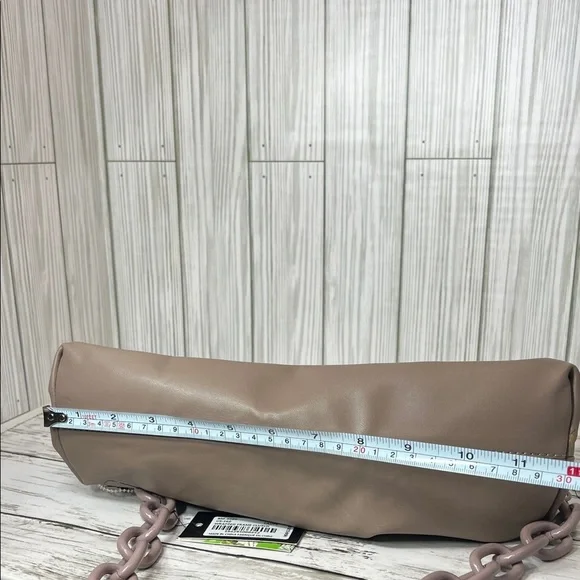 Badgley Mischka Taupe Wrapped Frame Clutch Shoulder Bag with Chunky Mauve Chain - Picture 9 of 10